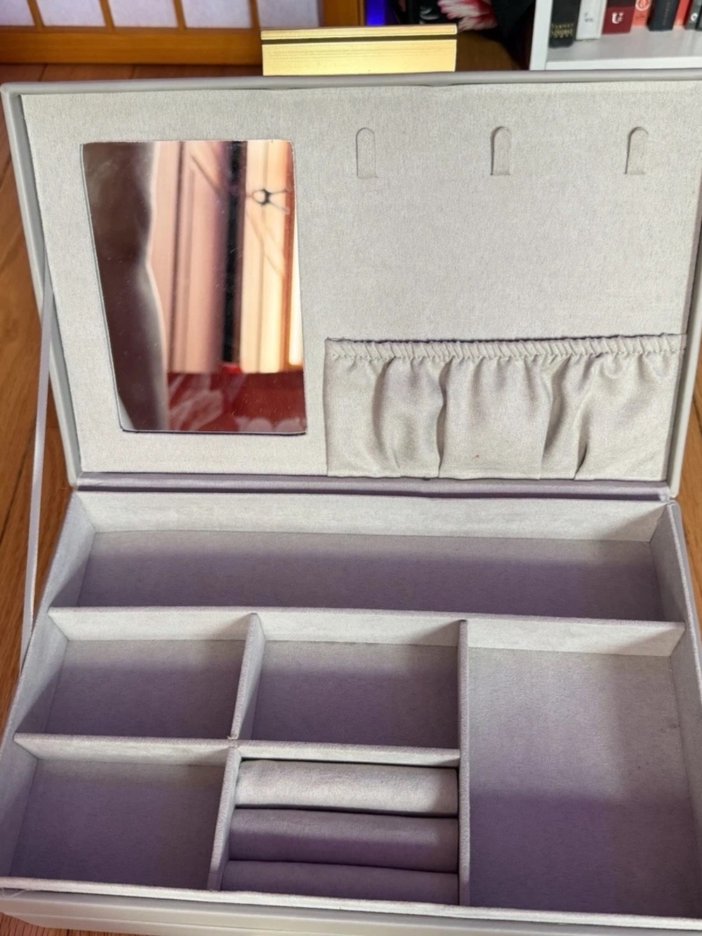 Grey Jewelry Organizer with Compact Storage